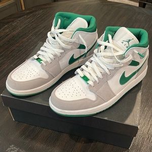 Air Jordan 1 Mud SE Mens (9.5)